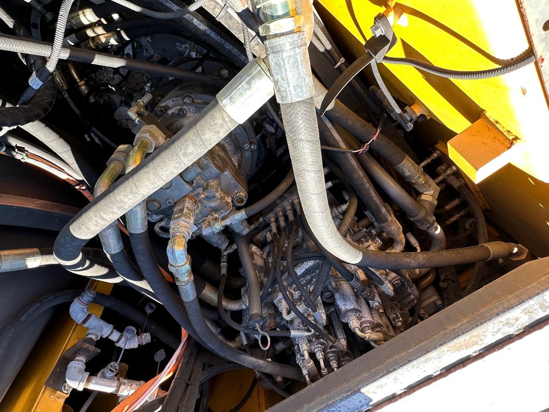 2013 VOLVO EC220DL - Image 37